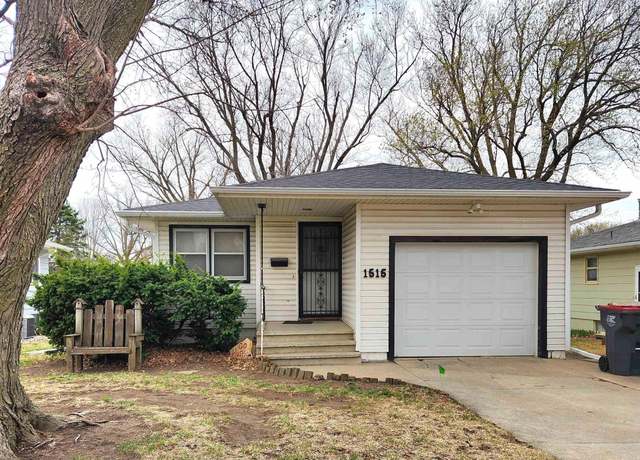 Property at 1515 N 14th St, Beatrice, NE 68310, 2 beds, 1.5 baths
