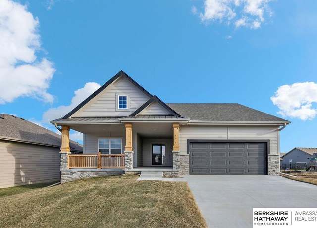 Property at 9801 S 184th Ave, Omaha, NE 68136, 4 beds, 3 baths