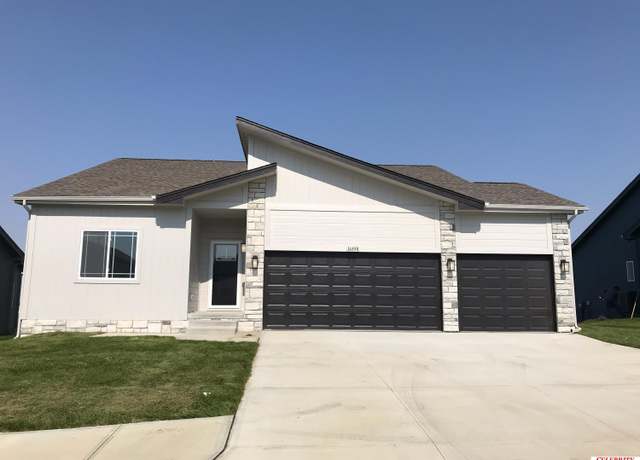 Property at 17711 Portal St, Omaha, NE 68136, 3 beds, 2.5 baths