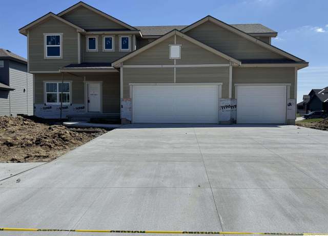 Property at 19815 Willow St, Gretna, NE 68028, 5 beds, 2.5 baths