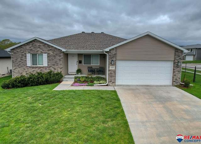 Property at 6511 N 10 St, Lincoln, NE 68521, 4 beds, 3 baths