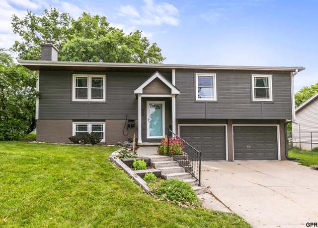 Property at 804 Galway Cir, Papillion, NE 68046, 4 beds, 2.5 baths
