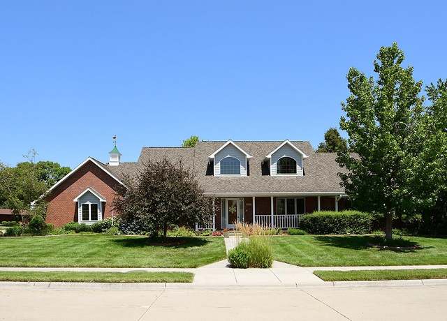 Property at 2600 Evergreen Cir, Beatrice, NE 68310, 5 beds, 5 baths