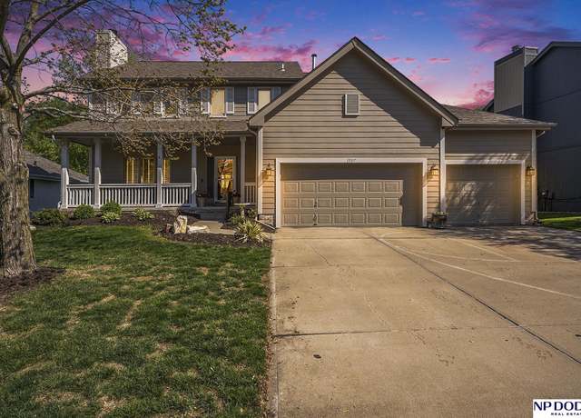 Property at 13317 S 20 St, Bellevue, NE 68123, 4 beds, 4 baths