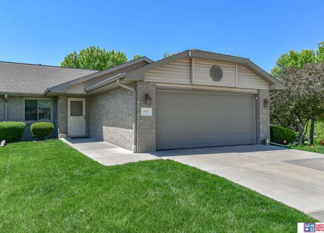 Property at 8031 Arrow Ridge Rd, Lincoln, NE 68506, 3 beds, 3 baths