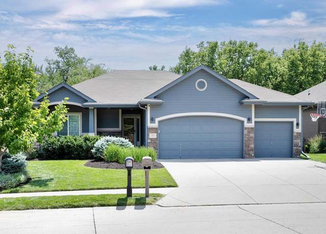 Property at 521 S 182nd St, Omaha, NE 68022, 4 beds, 3 baths