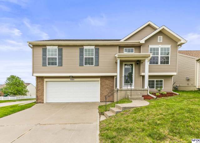 Property at 19401 Laci St, Omaha, NE 68135, 3 beds, 2 baths