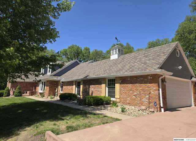 Property at 1924 W 8th Ave, Plattsmouth, NE 68048, 5 beds, 4.5 baths