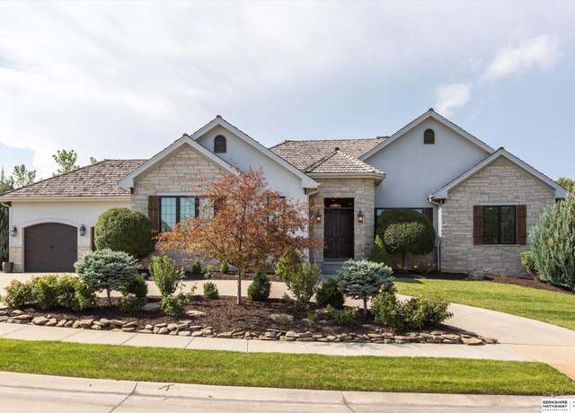 Property at 17510 Farnam St, Omaha, NE 68118, 4 beds, 3.5 baths