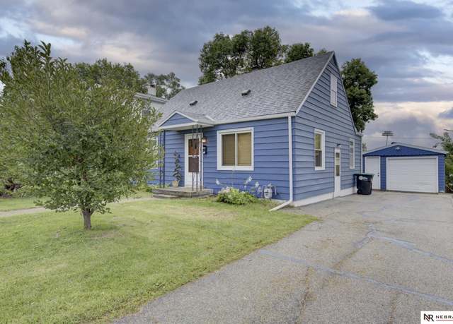 Property at 3841 Castelar St, Omaha, NE 68105, 3 beds, 2 baths