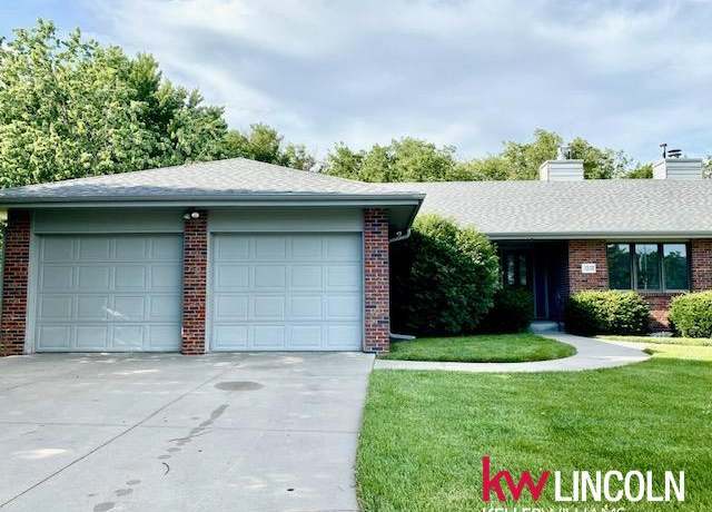 Property at 2930 Drawbridge Ct, Lincoln, NE 68516, 3 beds, 3 baths