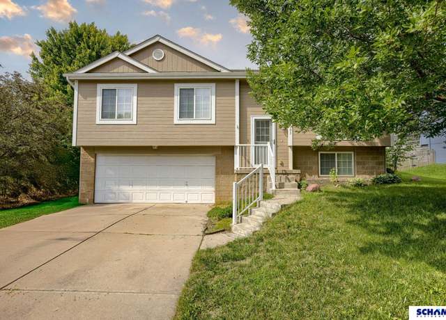 Property at 17103 Taylor St, Omaha, NE 68116, 3 beds, 2.5 baths