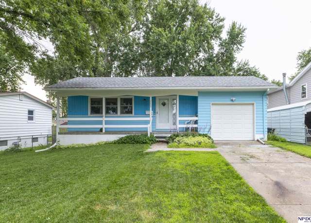 Property at 6623 Parkview Ln, Omaha, NE 68104, 3 beds, 1.5 baths