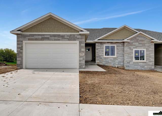 Property at 4933 Spire St, Lincoln, NE 68516, 4 beds, 3 baths