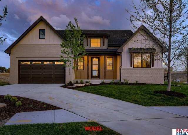 Property at 20145 W St, Omaha, NE 68135, 4 beds, 3 baths