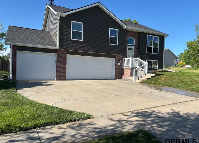 Property at 2110 Herel St, Lincoln, NE 68512, 3 beds, 3 baths