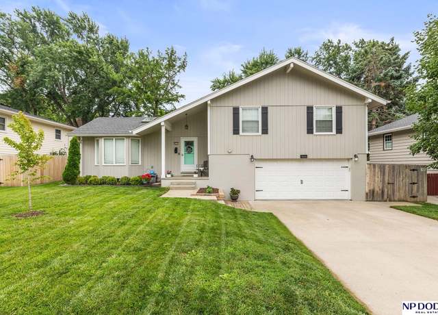 Property at 2111 S 133rd Ave, Omaha, NE 68144, 4 beds, 2.5 baths