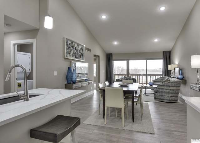 Property at 17045 Hawthorne Ave, Omaha, NE 68118, 2 beds, 2 baths