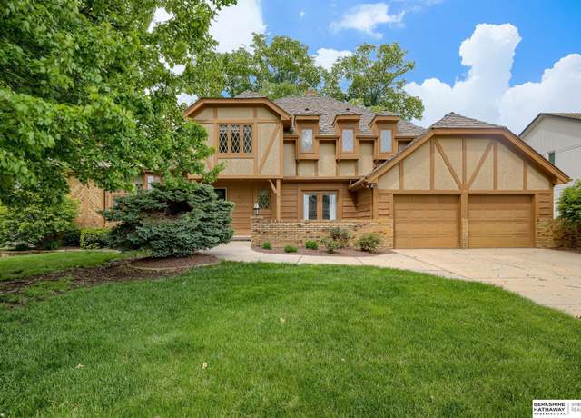 Property at 838 N 148th St, Omaha, NE 68154, 3 beds, 4 baths