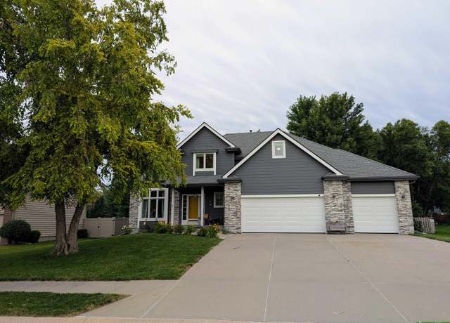 Property at 14021 Camden Ave, Omaha, NE 68164, 4 beds, 3.5 baths