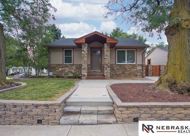 Property at 1745 Stockwell St, Lincoln, NE 68502, 3 beds, 2.5 baths