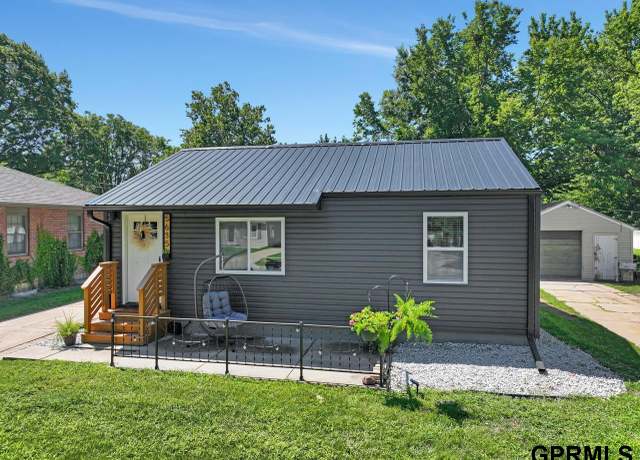 Property at 5635 Hartley St, Lincoln, NE 68507, 2 beds, 1 bath