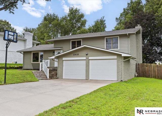 Property at 11435 Sunburst St, Omaha, NE 68164, 3 beds, 2.5 baths