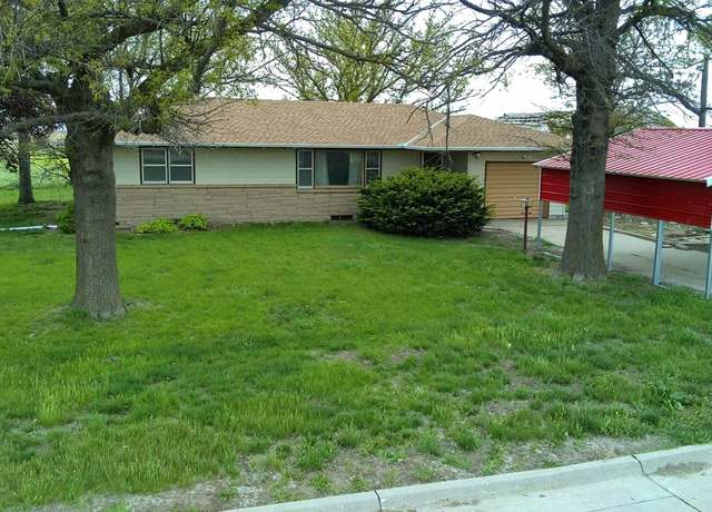 Property at 3120 S Lincoln Ave, York, NE 68467, 2 beds, 1 bath