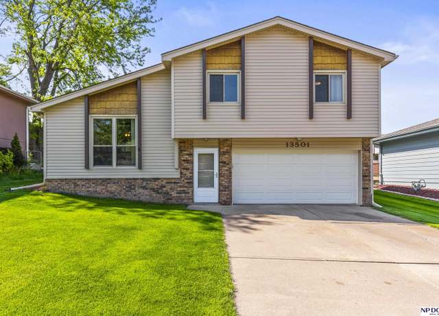 Property at 13501 Gertrude St, Omaha, NE 68138, 3 beds, 1.5 baths