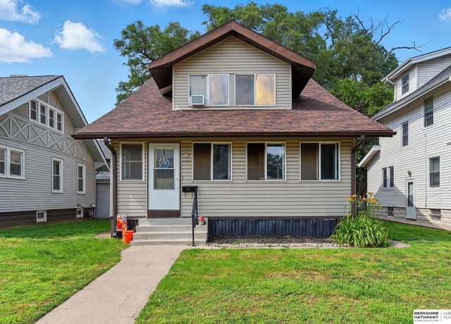 Property at 1620 Evans St, Omaha, NE 68110, 4 beds, 2 baths