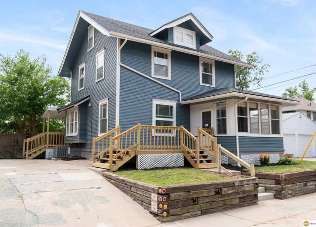 Property at 3207 Castelar St, Omaha, NE 68105, 3 beds, 1.5 baths