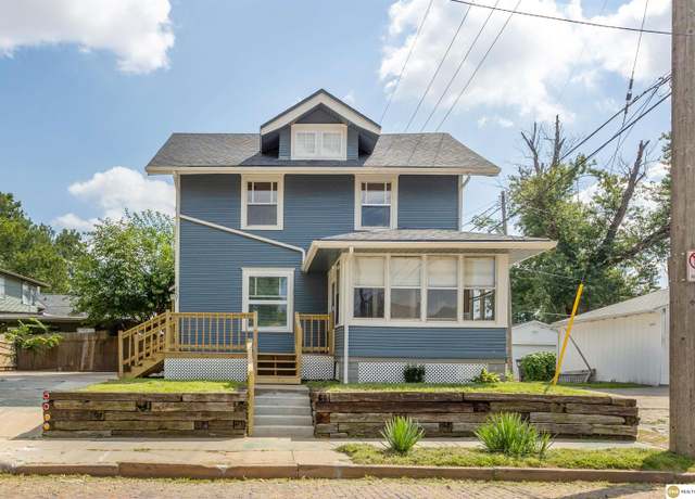 Property at 3207 Castelar St, Omaha, NE 68105, 3 beds, 1.5 baths