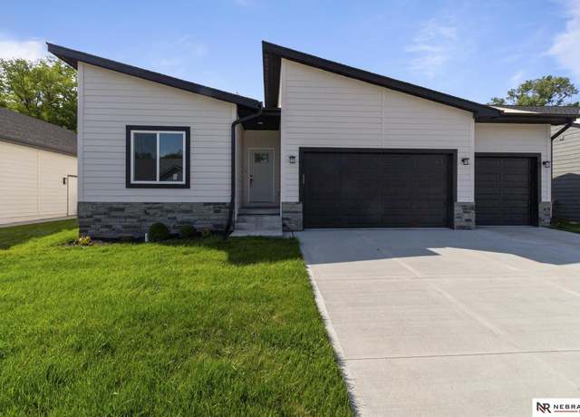 Property at 2742 Krejci Blvd, Blair, NE 68008, 3 beds, 2.5 baths