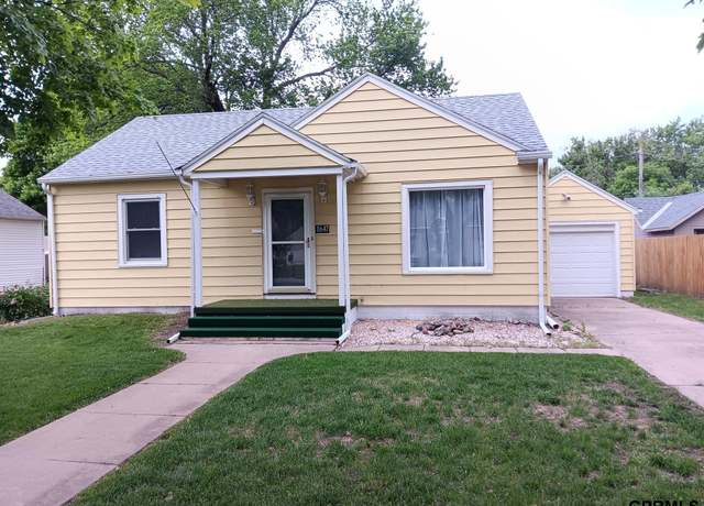 Property at 1647 N Clarkson St, Fremont, NE 68025, 2 beds, 1 bath