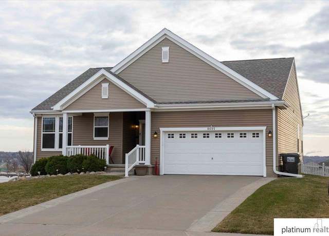 Property at 8605 S 66 Ave, Papillion, NE 68133, 3 beds, 3 baths