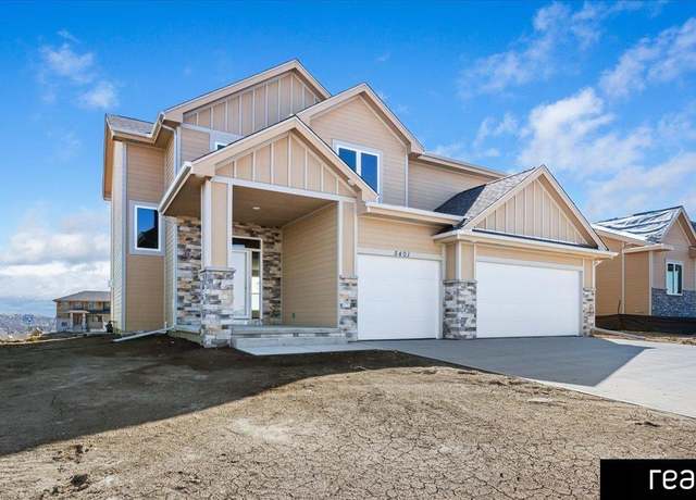 Property at 5401 N 190th St, Elkhorn, NE 68022, 4 beds, 2.5 baths