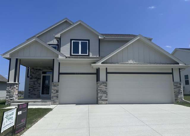 Property at 5401 N 190th St, Elkhorn, NE 68022, 4 beds, 2.5 baths