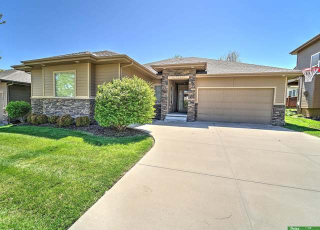 Property at 18251 Farnam St, Omaha, NE 68022, 4 beds, 3 baths