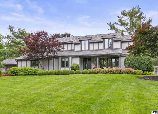 Property at 9738 Brentwood Rd, Omaha, NE 68114, 5 beds, 3.5 baths