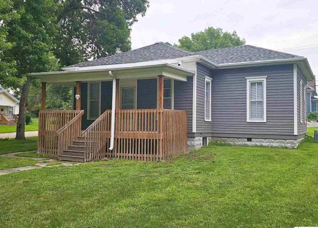 Property at 620 W 2nd St, Wilber, NE 68465, 2 beds, 1 bath