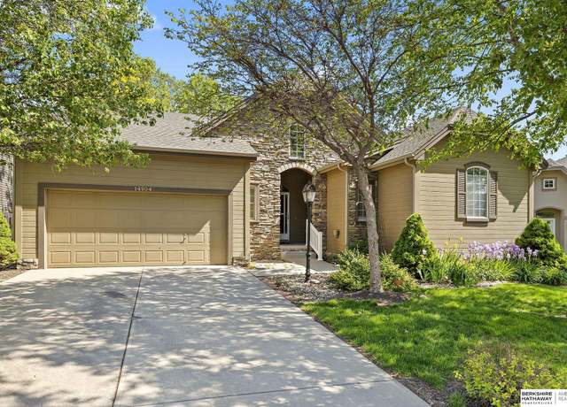 Property at 14904 Himebaugh Ave, Omaha, NE 68116, 3 beds, 3 baths