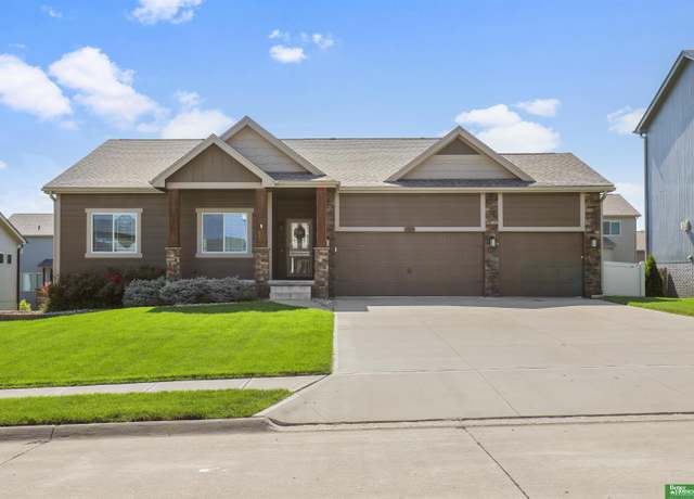 Property at 14806 S 23rd St, Bellevue, NE 68123, 4 beds, 3 baths