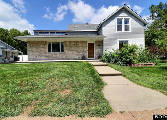 Property at 650 E Linden Ave, Fremont, NE 68025, 3 beds, 1.5 baths