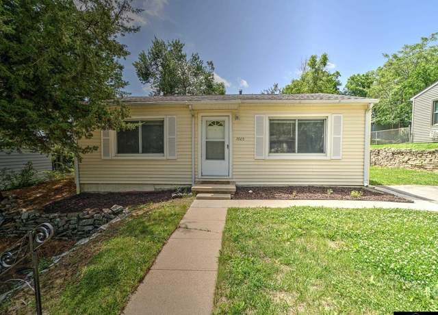 Property at 7005 Josephine St, La Vista, NE 68128, 2 beds, 1 bath