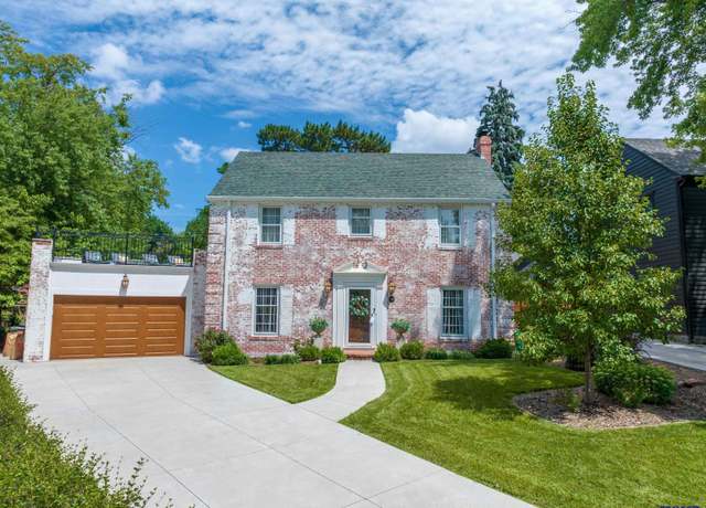 Property at 2904 Georgian Ct, Lincoln, NE 68502, 4 beds, 3.5 baths