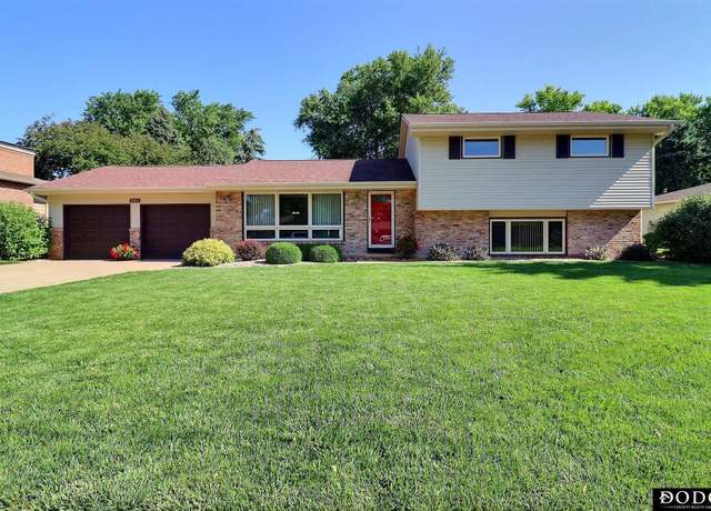 Property at 2204 Bramblewood Ln, Fremont, NE 68025, 4 beds, 2 baths