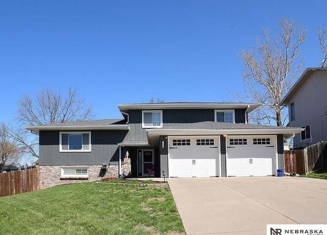 Property at 3412 Redwing Dr, Bellevue, NE 68123, 3 beds, 2.5 baths