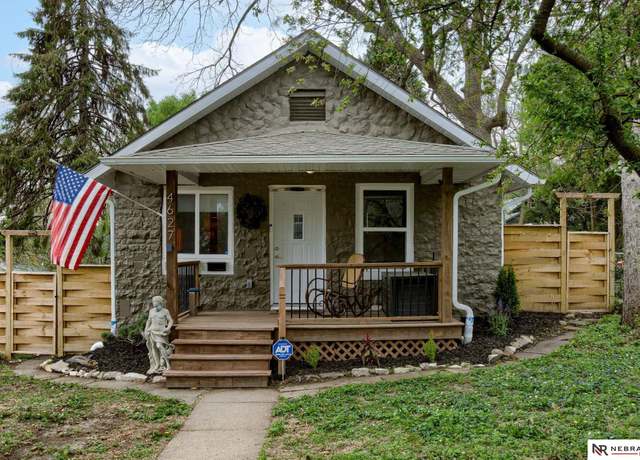 Property at 4627 Izard St, Omaha, NE 68132, 4 beds, 2 baths
