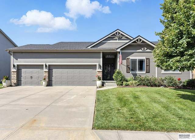Property at 4834 N 161 St, Omaha, NE 68116, 3 beds, 3 baths