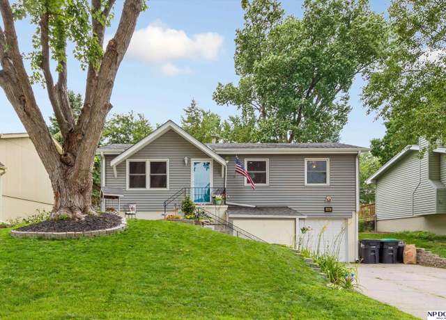 Property at 4656 N 127 St, Omaha, NE 68164, 2 beds, 2 baths